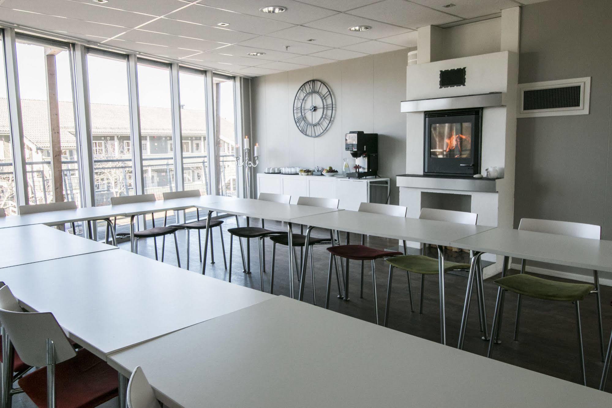 Vikingskipet Hotell Hamar Kültér fotó
