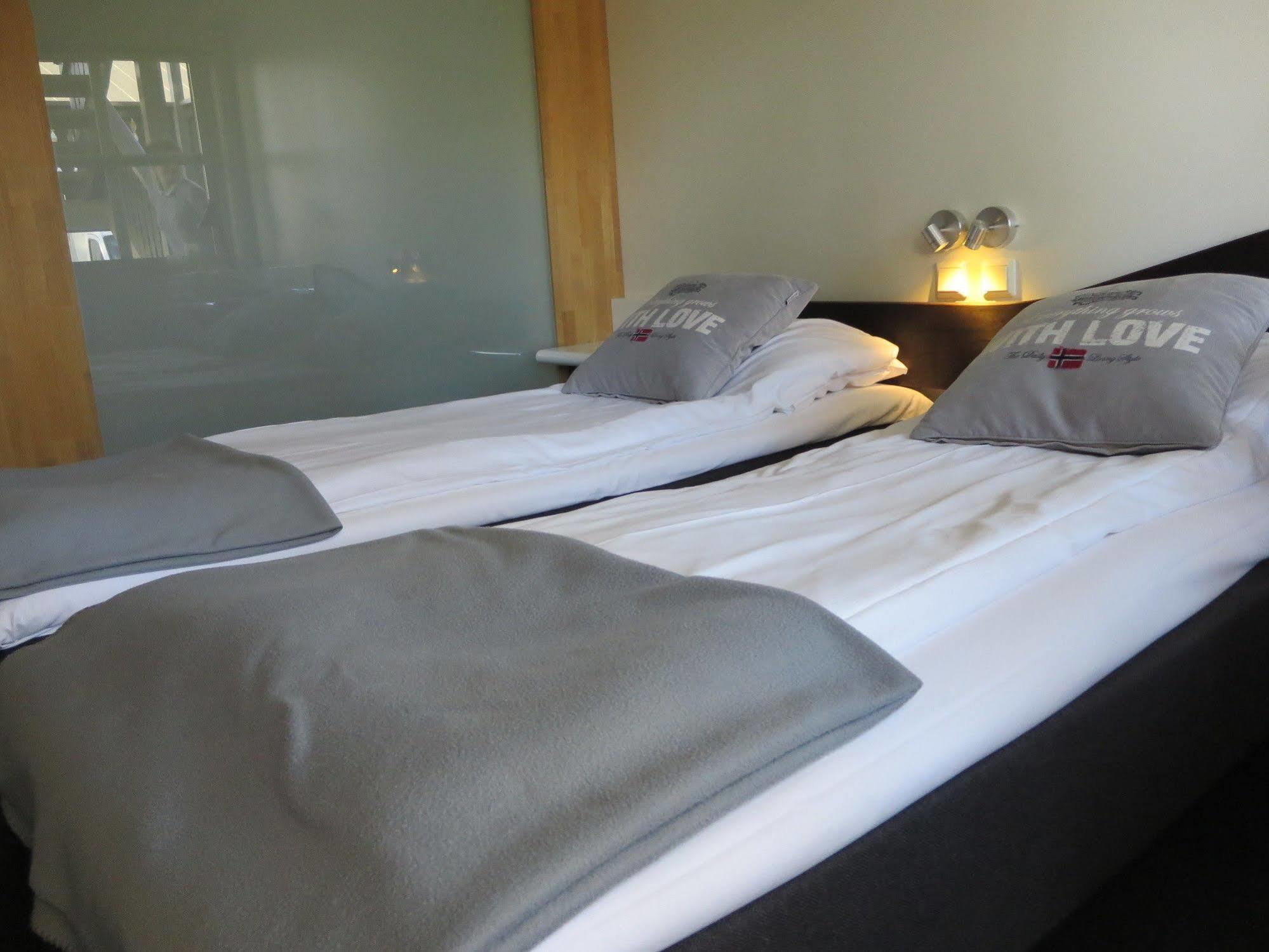 Vikingskipet Hotell Hamar Kültér fotó